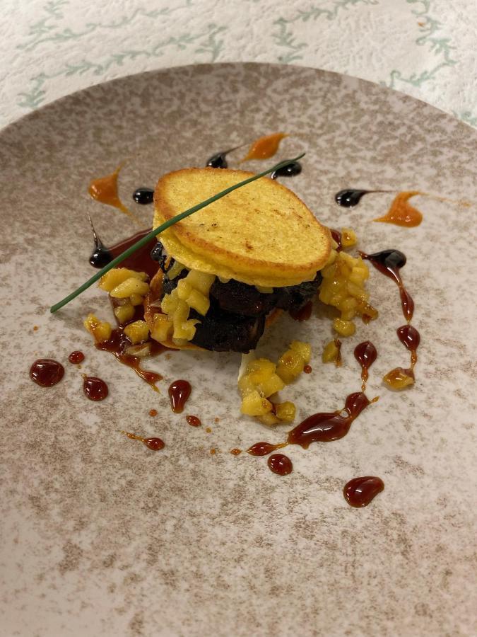 Logis Hotel Restaurant Le Mont Aigoual Meyrueis Exteriör bild