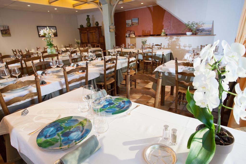 Logis Hotel Restaurant Le Mont Aigoual Meyrueis Exteriör bild