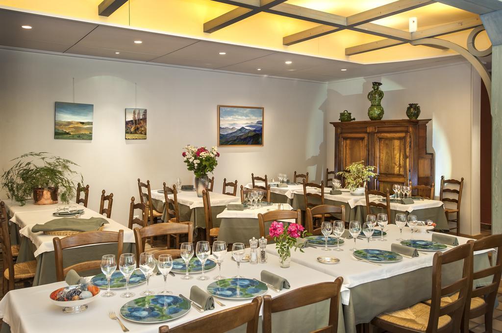 Logis Hotel Restaurant Le Mont Aigoual Meyrueis Exteriör bild