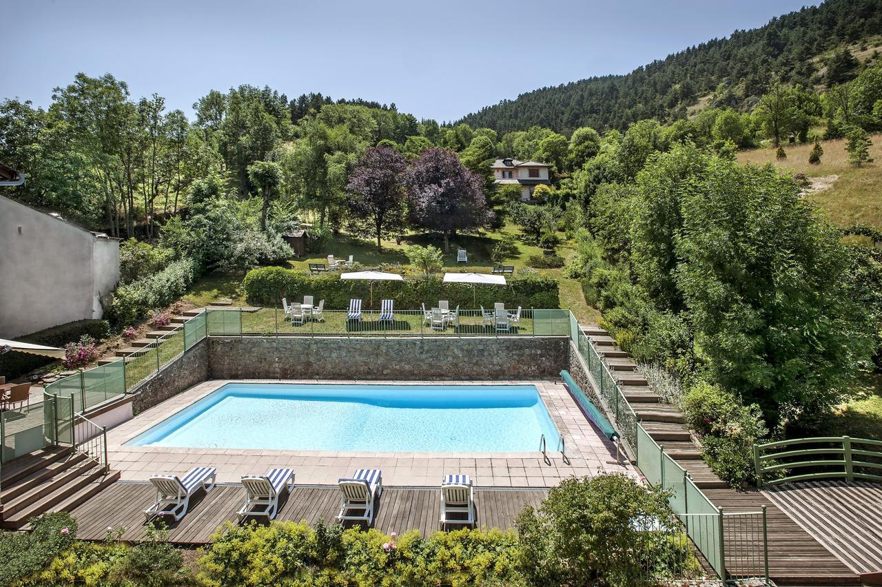 Logis Hotel Restaurant Le Mont Aigoual Meyrueis Exteriör bild